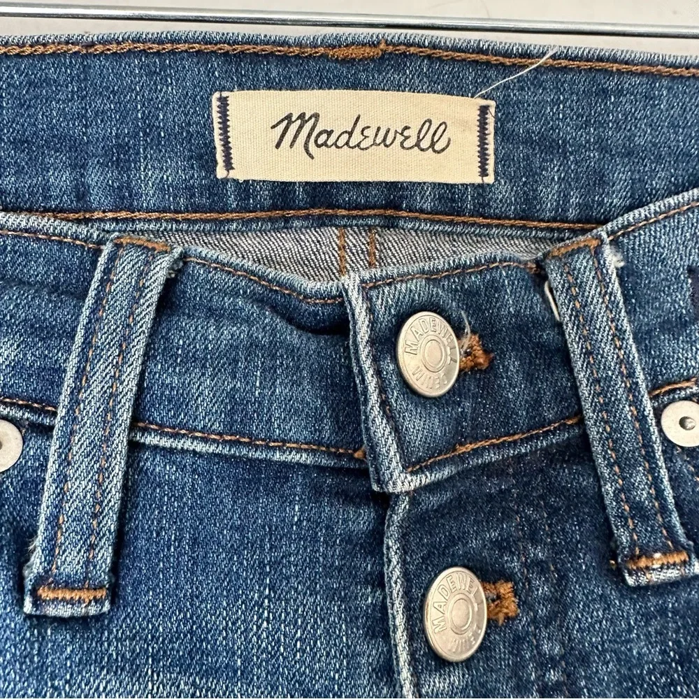 Madewell Slim Straight Jeans: Distressed Button-Front Edition Wellmoor Size‎ 24